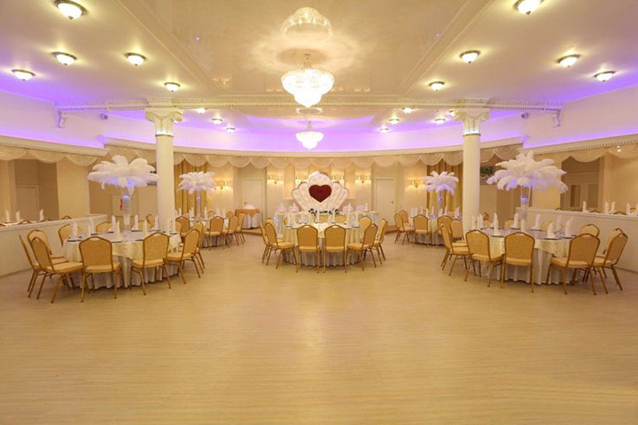 How to choose a banquet room for a wedding in Moscow