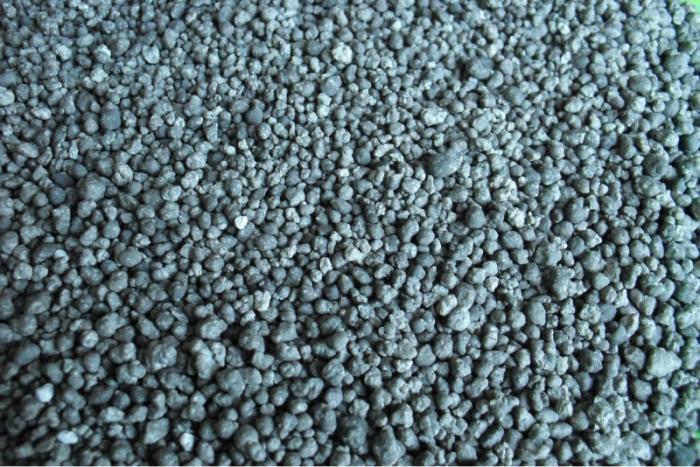 superphosphate fertilizer application