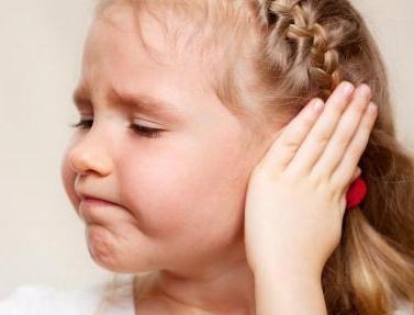 If the symptoms of otitis in a child