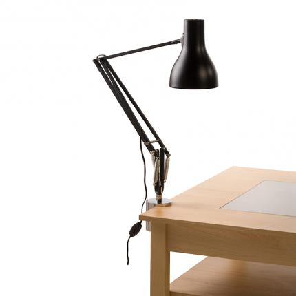 Desktop lamp on the clamp: the rules of choice. What should be a table lamp for a schoolboy?