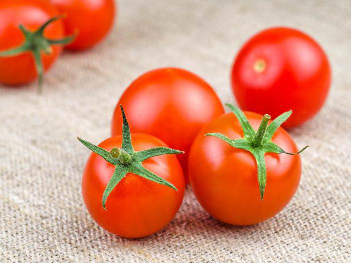 from what age is it recommended to give the baby tomatoes