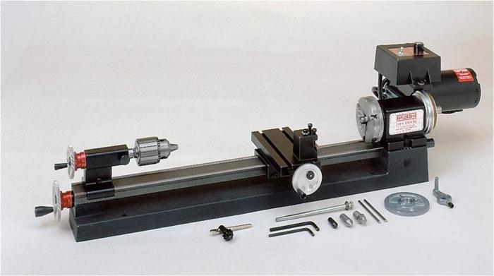 Desktop lathe for metal: description, types