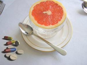 why grapefruit is harmful