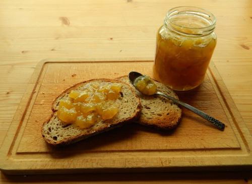 zucchini jam with tea