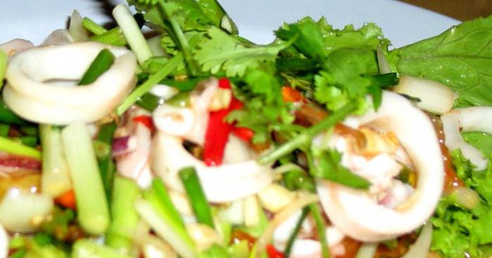 How to prepare salad with squid and Korean carrots