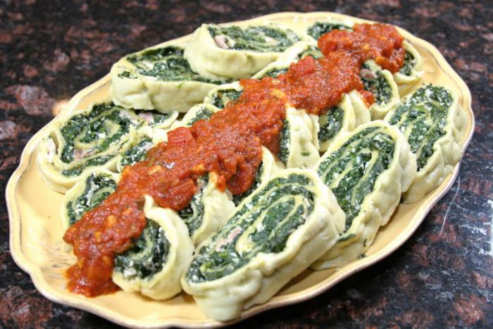 Real Italian cannelloni - what is this? Stuffed pasta or rolls?