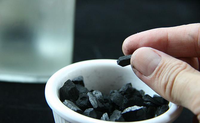 cleaning moonshine with activated carbon in tablets