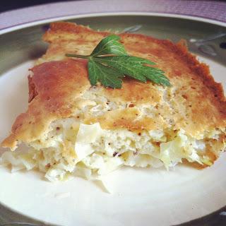 Fast pie with cabbage on yogurt