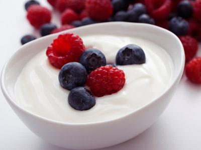 A useful drink: how to make yogurt at home?