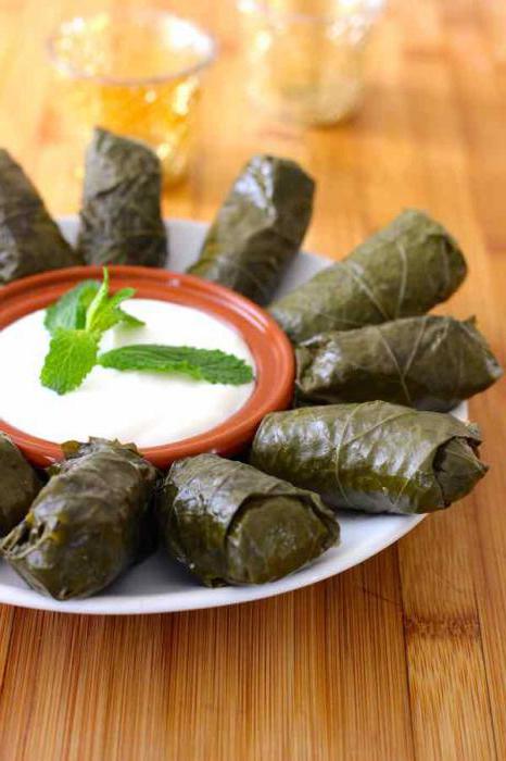 Recipe dolma in Azerbaijani from fresh grape leaves