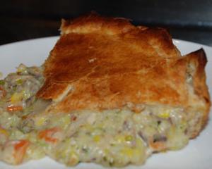 Fish pies with canned fish: how to cook quickly and delicious?