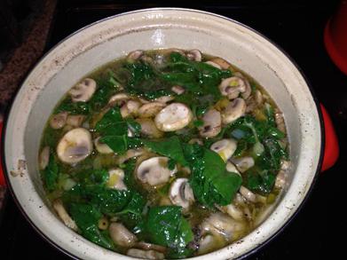 How much to cook mushrooms for soup when using fresh, frozen and dried raw materials