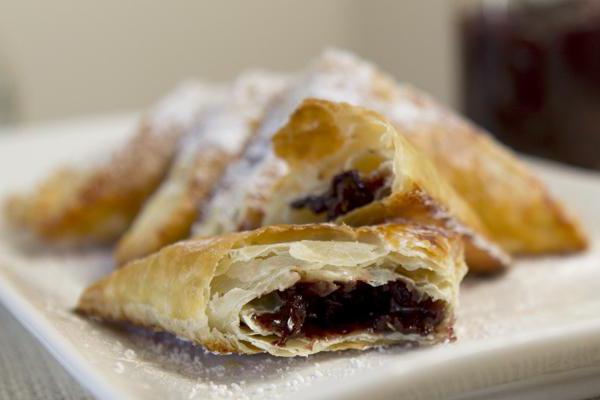 Puff with chocolate. Recipes