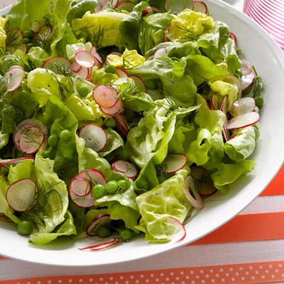 Green salad with lemon juice