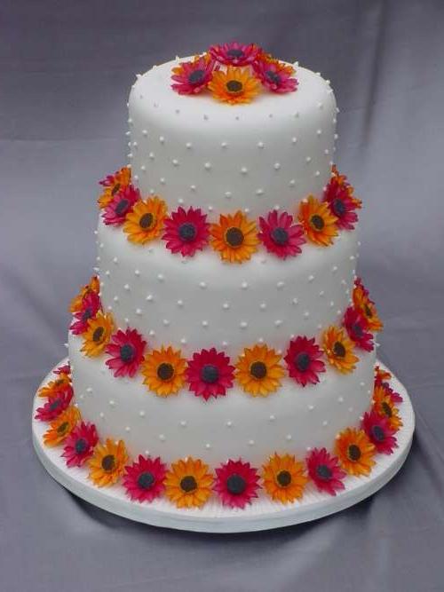 Flower from mastic - a delightful decoration for cakes