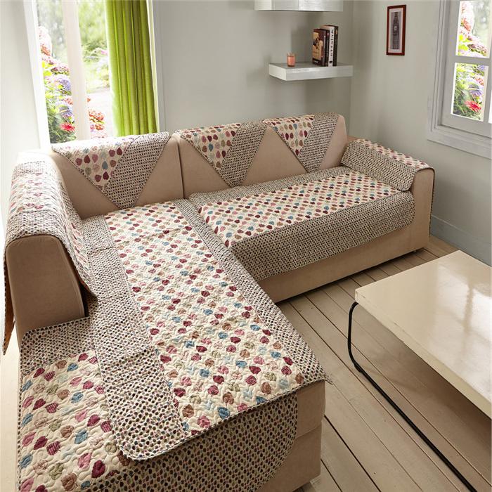 Bedspread on the sofa with your own hands. Bedspreads on the sofa: photo, patterns