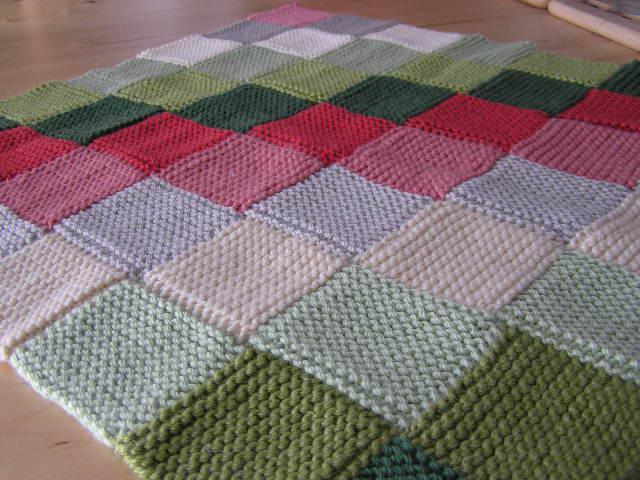 Lessons of needlework. How to knit a plaid with knitting needles?