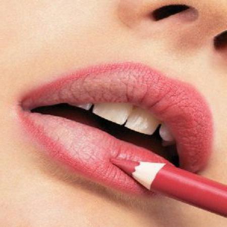 how to make a lipstick matte at home