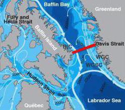 What is the difference between the strait and the bay? Devis Strait: location, features