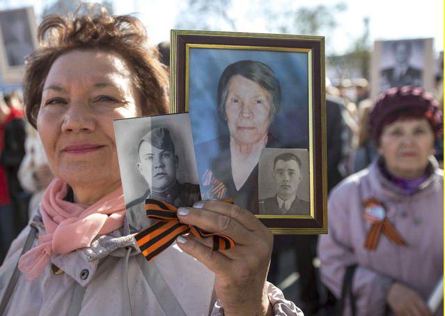 Tribute to the memory of war participants. What is an immortal regiment