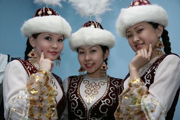 Female Kazakh names and their meaning