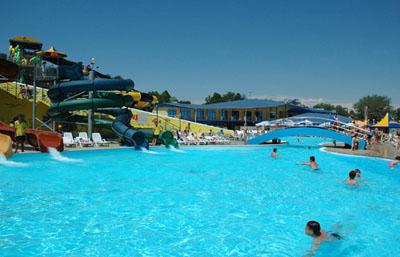 Aquapark "Golden Beach" in Anapa - an entertainment zone for the whole family