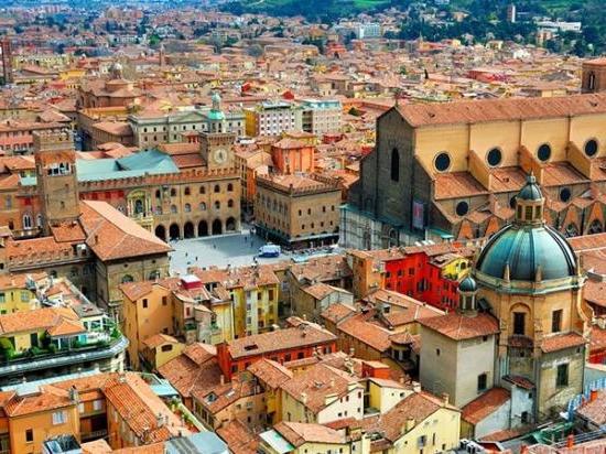 The amazing city of Bologna. Italy