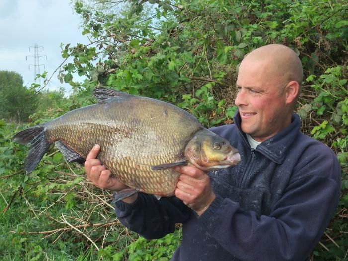 Fascinating catching bream on the ring