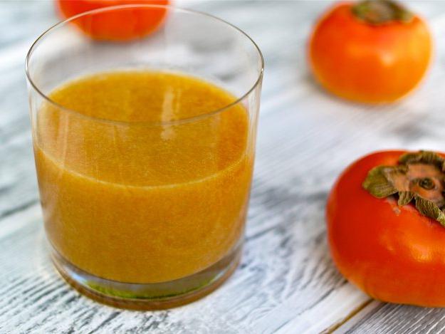 The use of persimmons for the body, as well as contraindications to its use